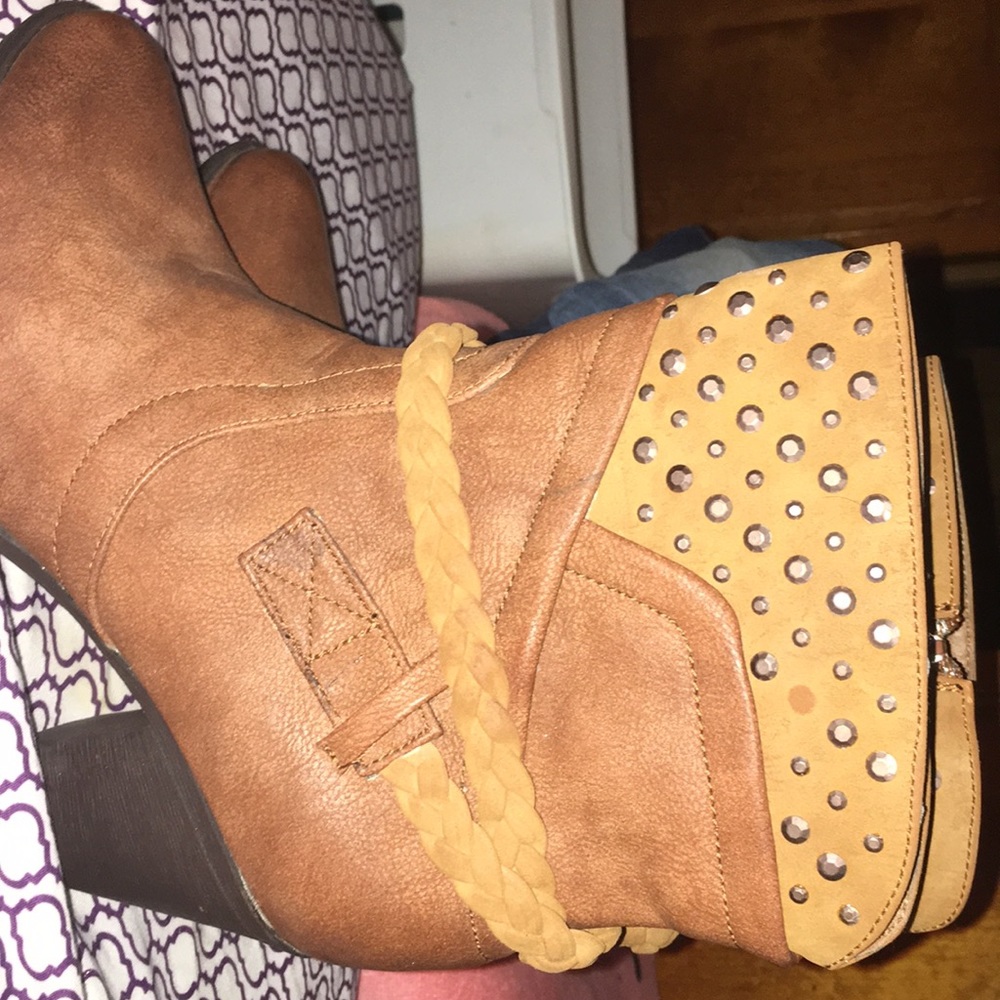 Leather high - heel boots
